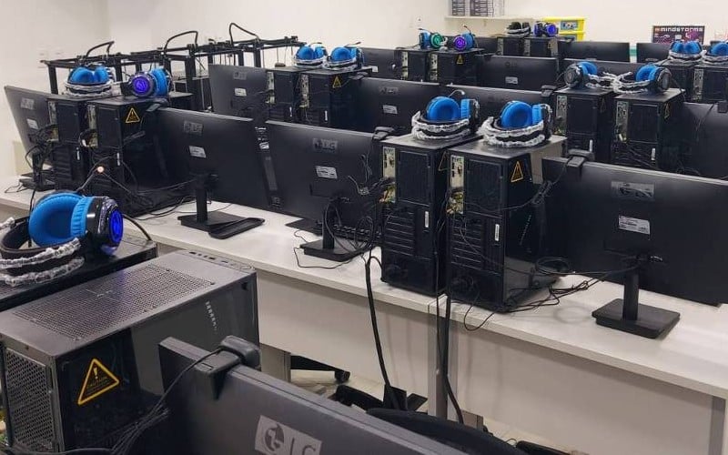 Marinha transforma aparelhos de TV Box apreendidos em computadores de baixo custo pra escolas públicas: “equipamentos que seriam destruídos e que agora poderão beneficiar a todos”