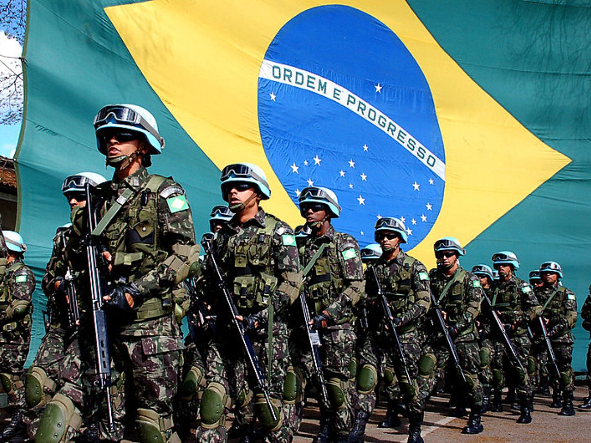 O que acontecerá com os salários militares em 2025? Conheça as informações disponíveis e veja também os salários de 2024: conheça detalhes sobre adicionais e gratificações.