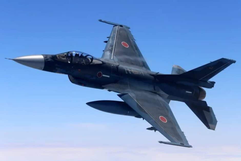 Japão desdobra caças F-2 e F-15 em resposta à violação do espaço aéreo realizada por um avião de guerra eletrônica chinês Y-9