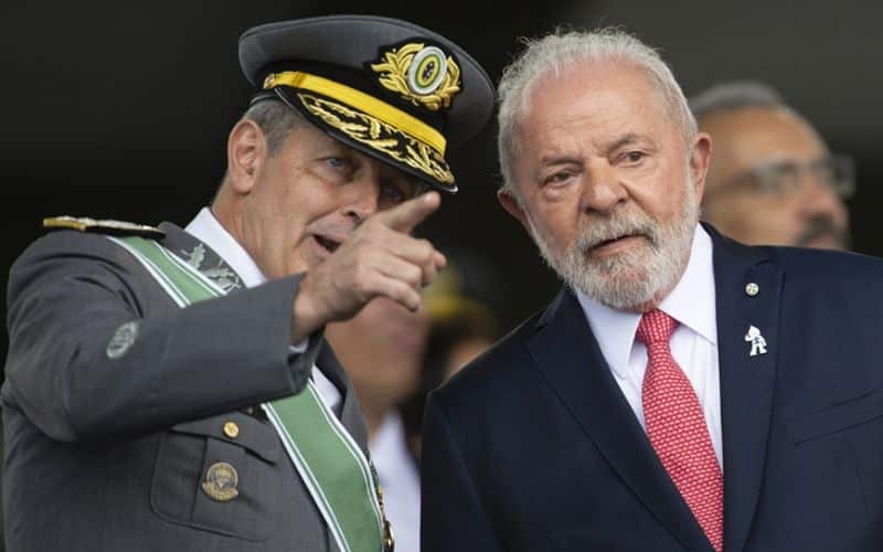 Em retaliação, governo Lula expulsa militares do GSI que ajudaram Bolsonaro