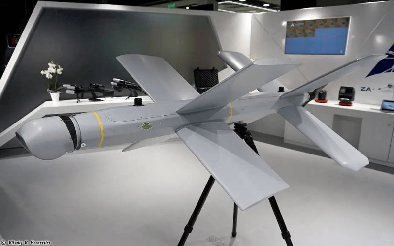 EUA em alerta: Coreia do Norte exibe avanço tecnológico com novos drones suicidas sob olhar atento de Kim Jong Un