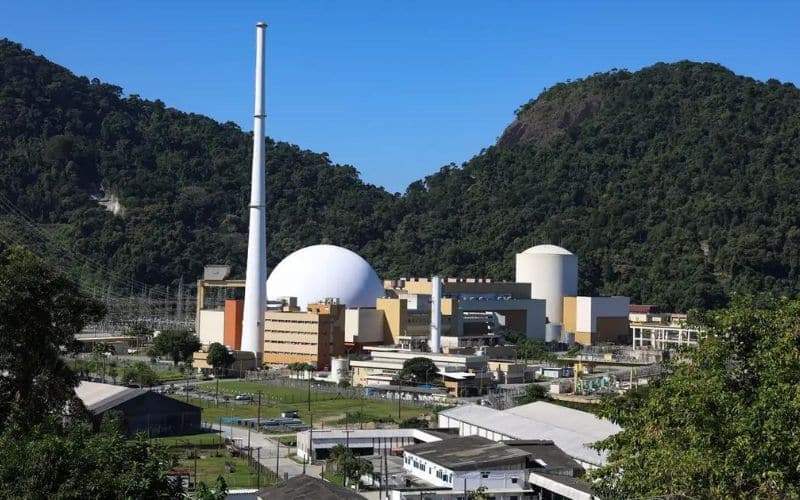 Pré-sal nuclear? Brasil fica para trás em corrida nuclear global, apesar de reservas abundantes de urânio