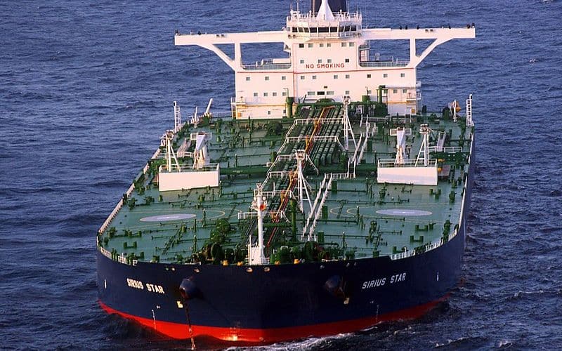 Lula renuncia R$ 1,6 bilhão em impostos para estimular produção de navios; nova regra permite depreciação acelerada de navios construídos no Brasil
