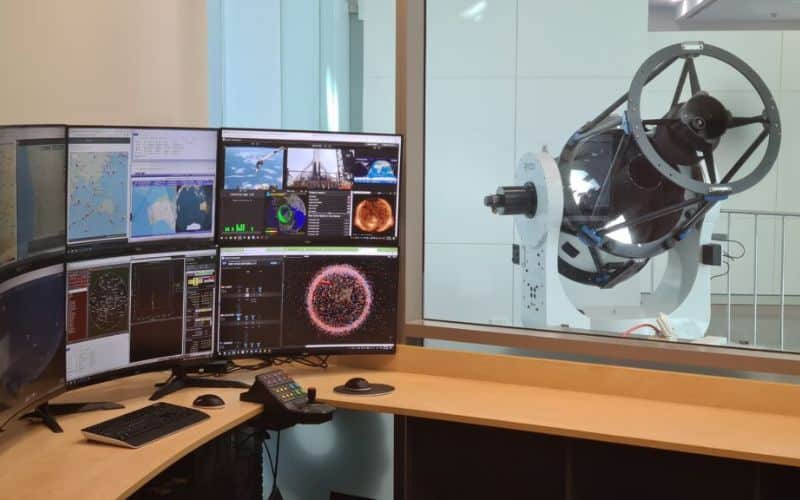 Austrália revoluciona com laser que aumenta em 1.000 vezes velocidade da comunicação espacial e aposenta comunicação via rádio