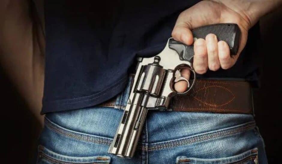 Advogados poderão portar arma de fogo em todo Brasil: entenda o novo projeto de Lei e como ele se aplica na prática