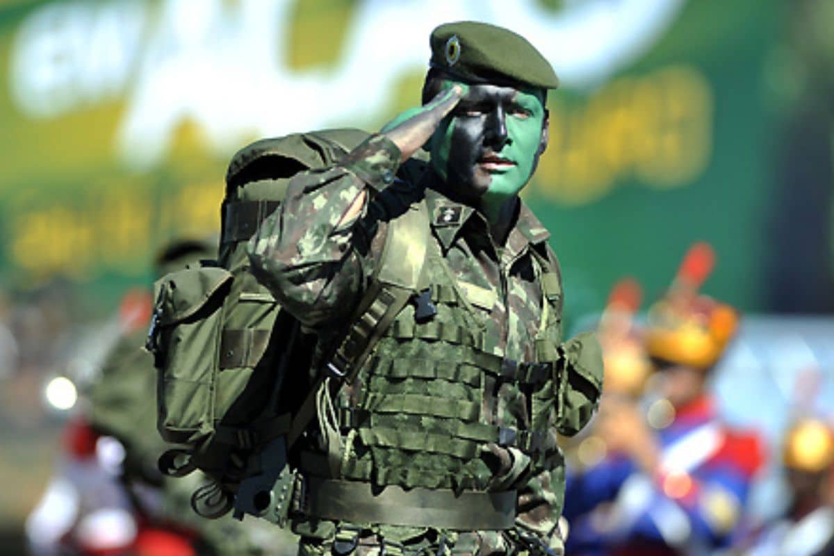 Militares Temporários 2025: Vagas abertas, sem concurso, para Cabos, Sargentos e Oficiais! Confira todos os detalhes