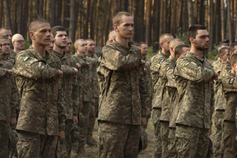Tem vontade de fazer parte do Exército ucraniano? Portas abertas para estrangeiros, recrutamento agora liberado para lutar contra a Rússia