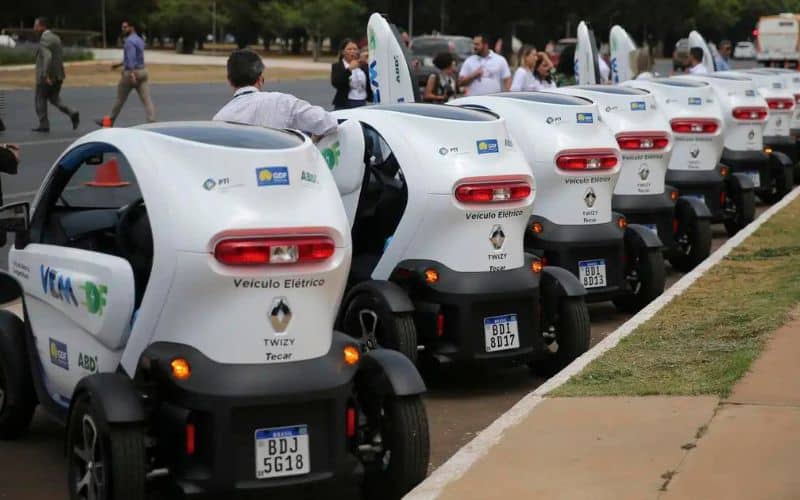 A supremacia chinesa nos carros elétricos: Entenda por que a indústria de VEs do Ocidente está tão atrás da China