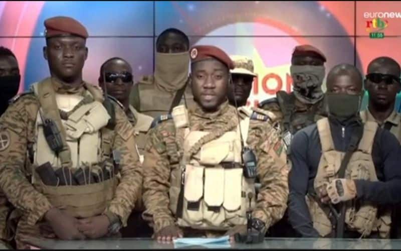 Relatório aponta que, em vez de combater, governos militares na África intensificam avanço terrorista no Sahel