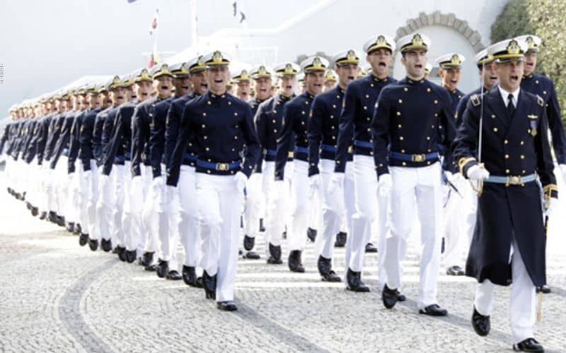 Fraude em contrato com a Marinha custa R$ 447 mil à empresa