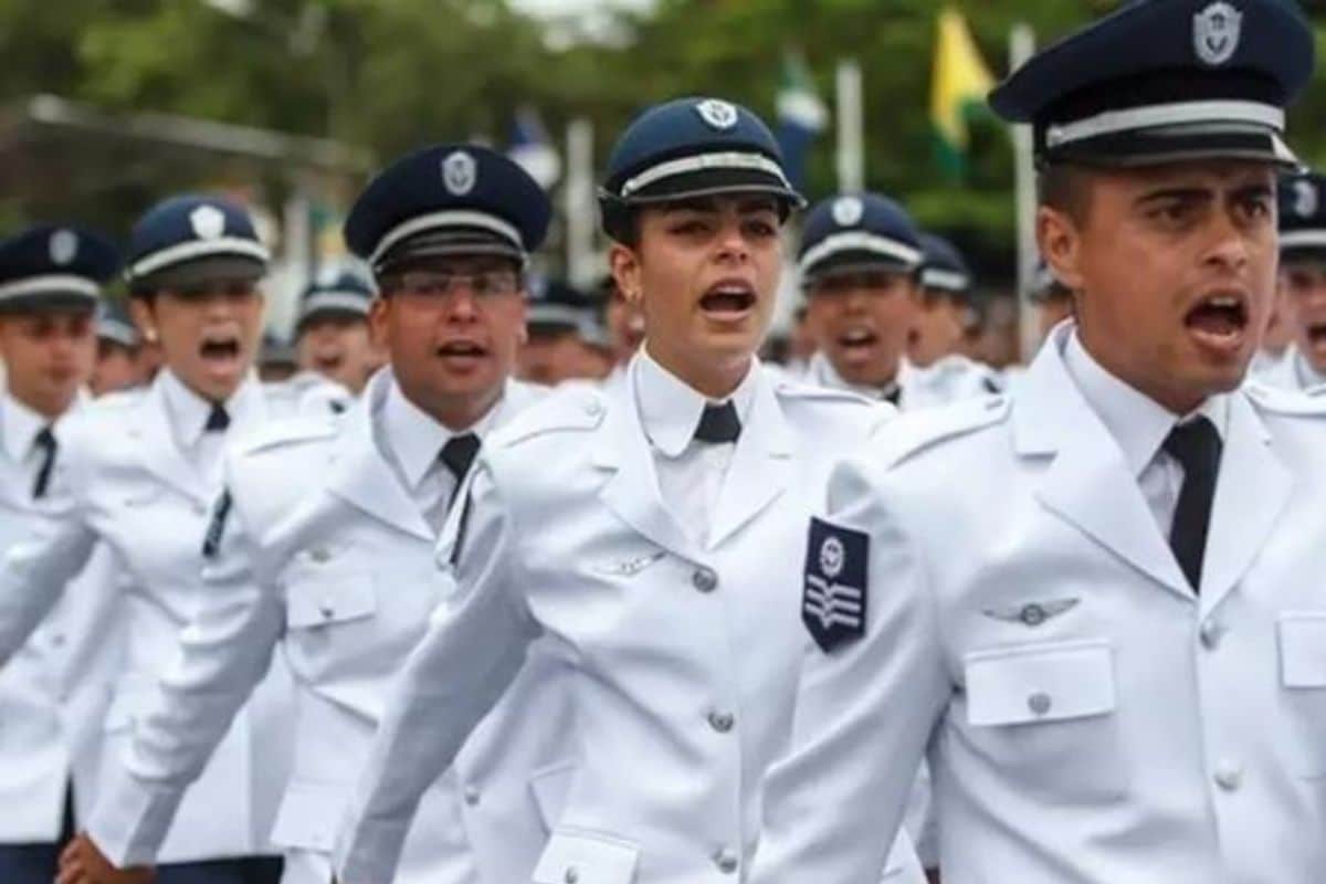 Força Aérea Brasileira está convocando quem tem ensino médio para servir como Sargento em diversas áreas: inscrições começam nesta semana!