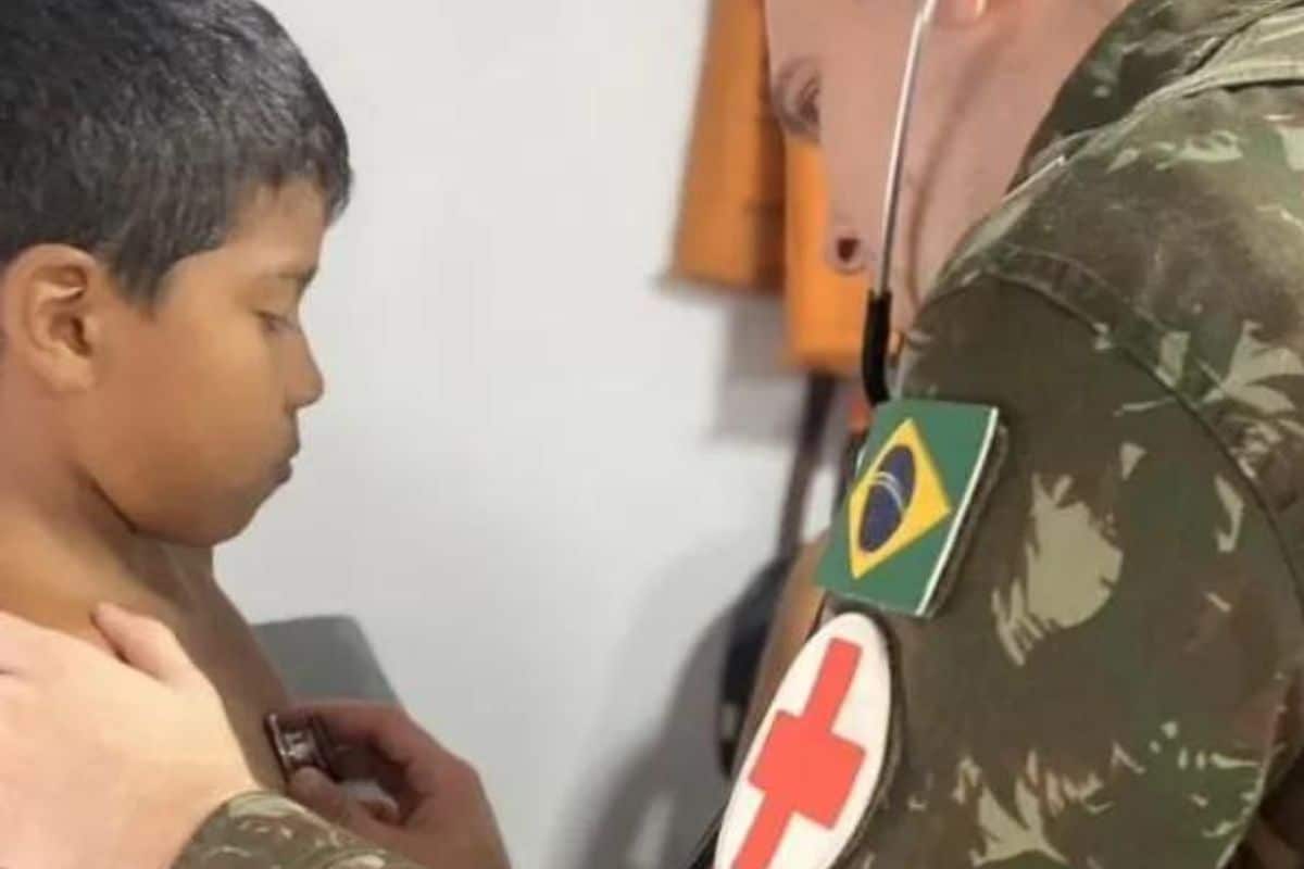 Temporários do Exército: vagas abertas para profissionais da saúde com salário acima de R$ 10 mil! Confira quem pode participar