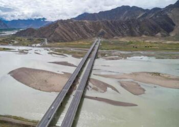 china-investimento-ferrovia-engenharia-tibet-sichuan-xizang-altitude-desafio