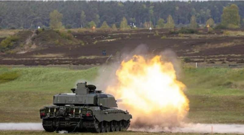 O novo Challenger 3 do exército britânico se torna o primeiro tanque do mundo a alcançar incríveis 5.000 metros de alcance! Nenhum outro tanque chega tão longe