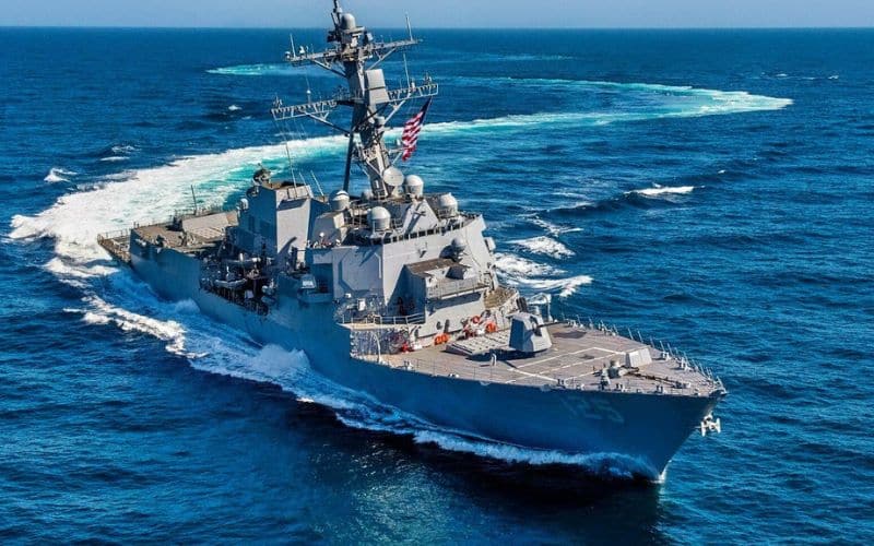 EUA esgotam estoques de mísseis no Oriente Médio, deixando arsenal vulnerável contra Rússia e China