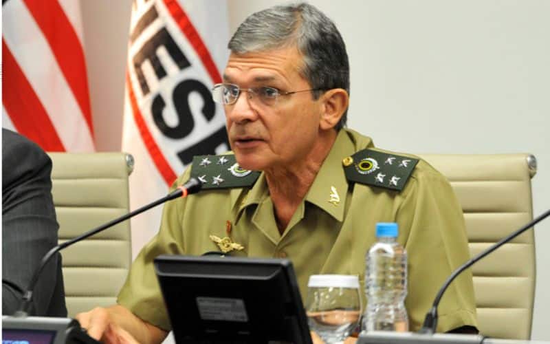 Pernambucano, General Joaquim Silva e Luna surpreende e vence no primeiro turno em cidade-chave do Paraná