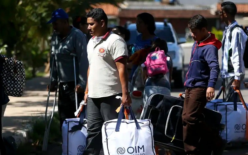 Chefe das Forças Armadas prorroga por 15 meses o funcionamento de Secretaria que dá assistência emergencial aos migrantes venezuelanos: Mais de 500 mil já vieram para o Brasil