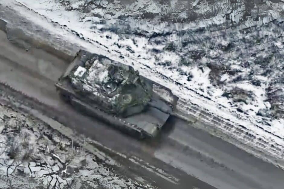 Este pode ser o primeiro vídeo de um M1 Abrams do Exército Ucraniano equipado com blindagem reativa em combate