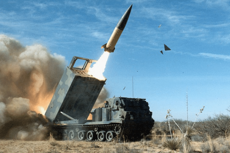 Mísseis ATACMS atingindo alvos em até 300 milhas e 11 foguetes HIMARS foram entregues ao Exército Taiwan pelos EUA reforçando as forças armadas e fortalecendo a defesa