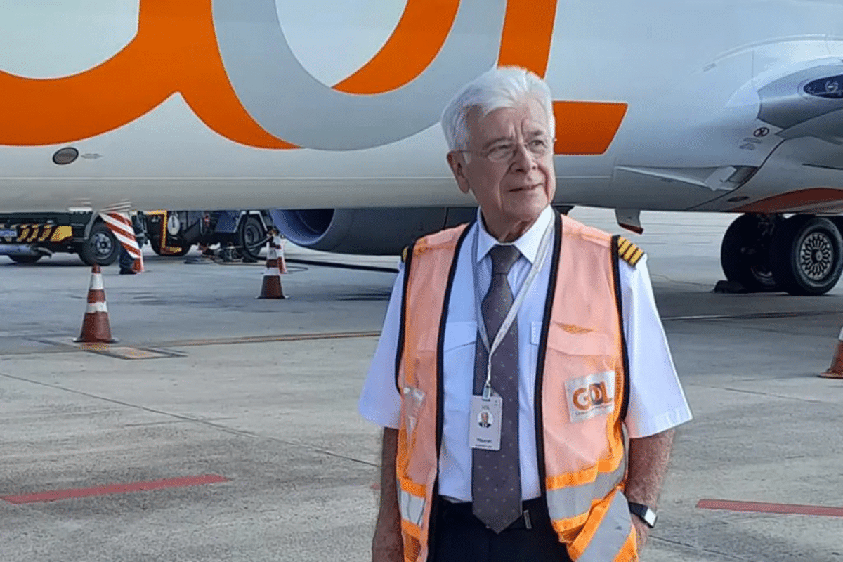 Com 47 mil horas de voo, ex-piloto de caça da Força Aérea Brasileira (FAB) se despede da aviação aos 79 anos e ganha homenagem em último voo em BH
