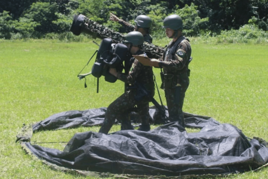 7 mil militares, 51 veículos blindados, 433 viaturas não blindadas e 15 aeronaves do Exército Brasileiro são recebidos no Vale do Paraíba para Operação Perseu
