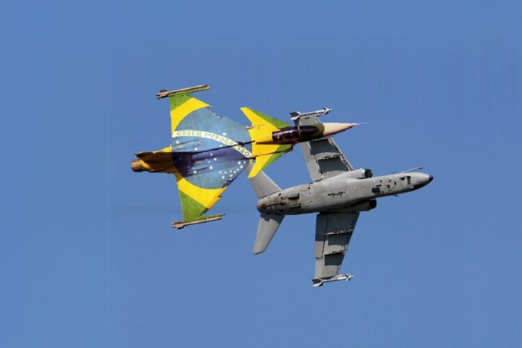 Vitória histórica da Força Aérea Brasileira está dando o que falar na imprensa internacional! Caças Gripen da FAB derrotaram os F-15 dos EUA, um dos caças mais poderosos do mundo