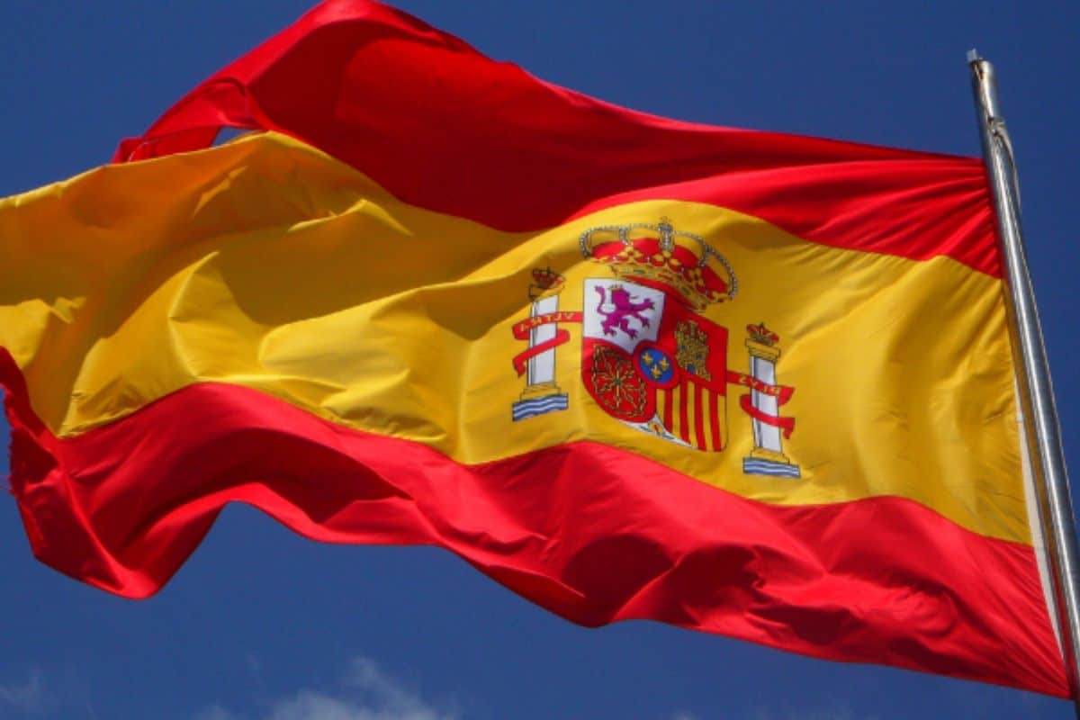 Espanha paga até R$ 92 mil para estrangeiros que desejam trabalhar remotamente no país por um motivo surpreendente