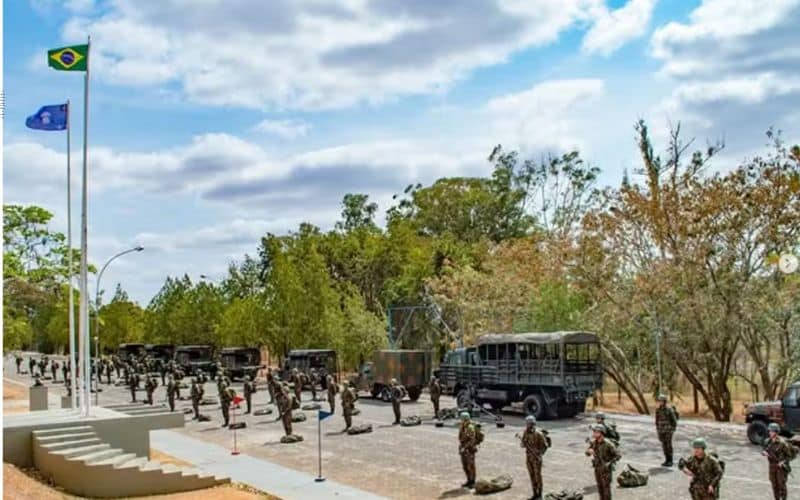 Comando da 4ª Região Militar se manifesta após homem fardado enganar soldado e furtar fuzil dentro do 4º Grupamento de Artilharia Antiaérea do Exército