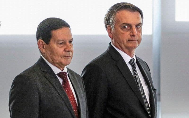 Documento da PF vazado sugere traição de general Mourão a Bolsonaro e alinhamento com a China em polêmica sobre Huawei