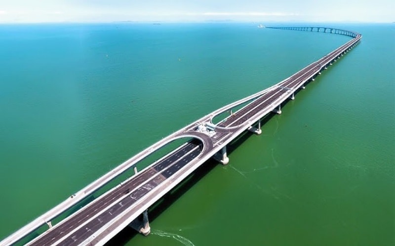 China Inaugura a Maior Ponte do Mundo – Danyang-Kunshan Grand Bridge: 164,8 km com Investimento de U,5 Bilhões e Custo de U Milhões por Km