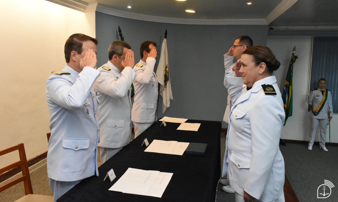 Marinha anuncia abertura de 43 vagas em processo seletivo para Oficial Superior Temporário com inicial de R$ 15 mil: Chance pra quem tem ensino superior completo, pós-graduação e até 62 anos de idade