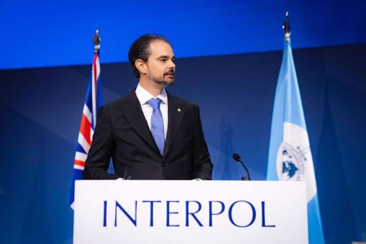 Delegado da Polícia Federal é o primeiro brasileiro a comandar a INTERPOL, maior organização policial do mundo