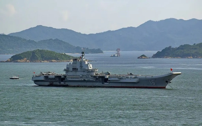 China desafia o Ocidente com porta-aviões nuclear revolucionário e tecnologia de ponta, transformando sua Marinha em uma das mais poderosas do mundo