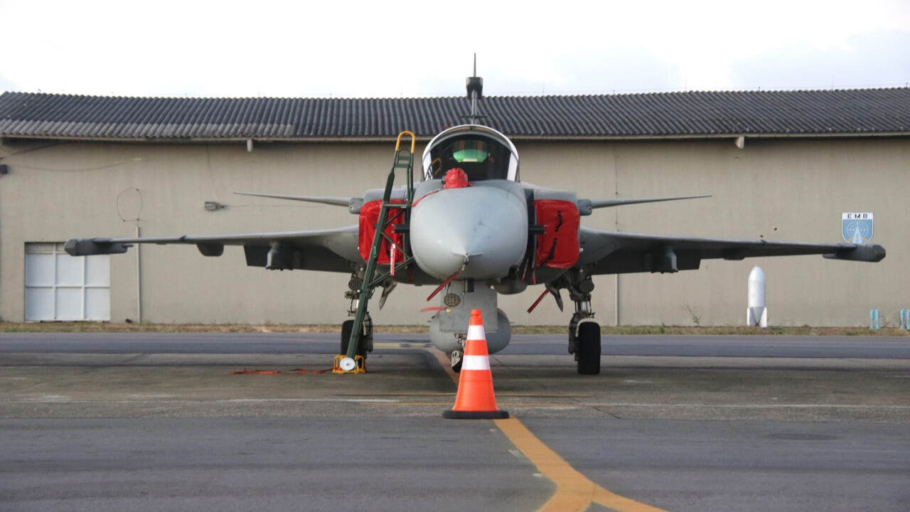 Saab investe pesado na defesa Sueca: R$ 256,3 milhões para atualizar o poderoso Gripen C/D com novos mísseis