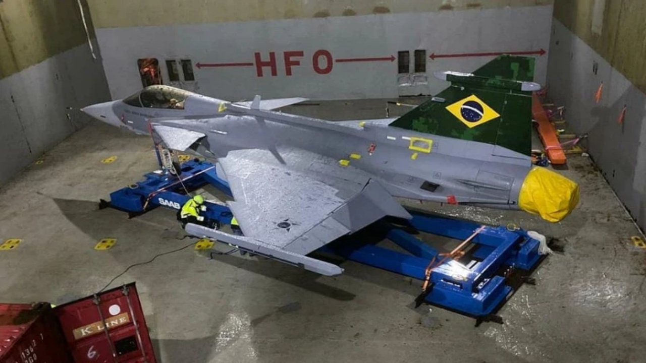 Força Aérea Brasileira se junta ao primeiro grupo de defesa aérea com a chegada de sua nova aeronave Saab Gripen E