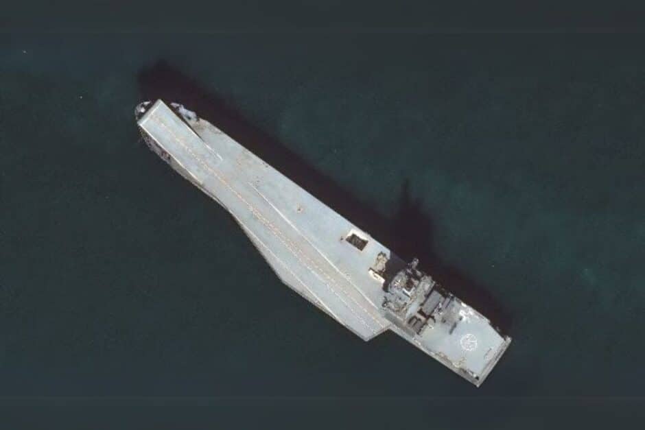 A Marinha iraniana avança com testes de um novo porta-aviões de drones, capaz de operar UAVs em missões de vigilância e ataque