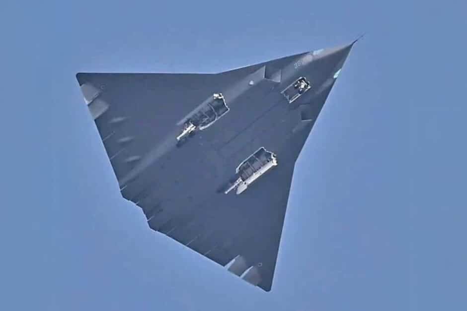 Nosso melhor olhar sobre o avião chinês de sexta geração com design explicado: Conheça como a força aérea da China redefine a supremacia aérea com furtividade, inteligência artificial e armas internas