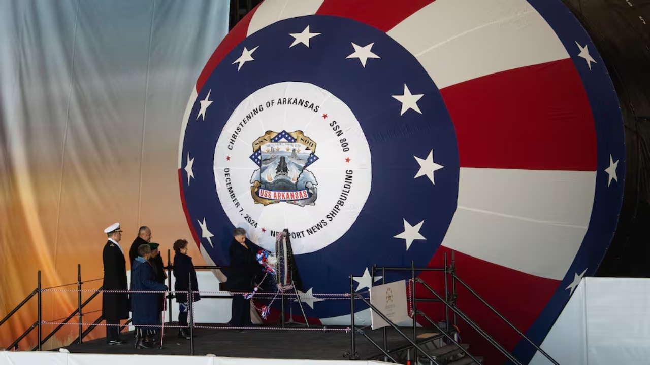 A maior potência mundial, as Forças Armadas dos EUA, está prestes a lançar o tão esperado 'Virginia Arkansas', um submarino de ataque movido a energia nuclear