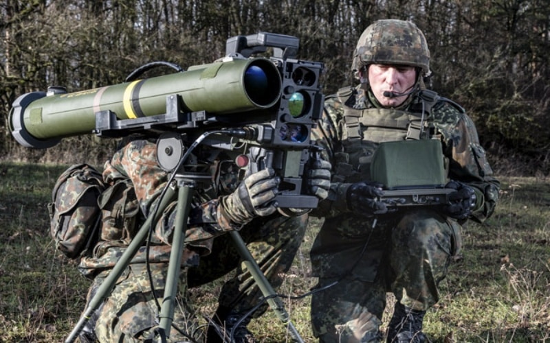 Exército Brasileiro avança em modernização: compra 100 mísseis Spike-LR, investindo US milhões em tecnologia eletro-óptica de 5ª geração, incluindo lançadores e simuladores