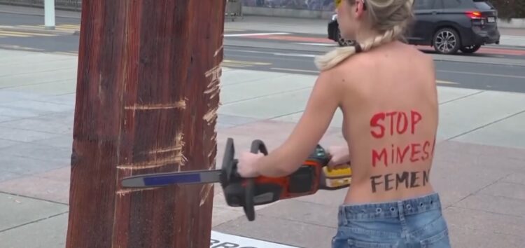 Protesto em Genebra vira manchete: ativistas do grupo FEMEN acusam ONU de fracasso na guerra da Ucrânia.