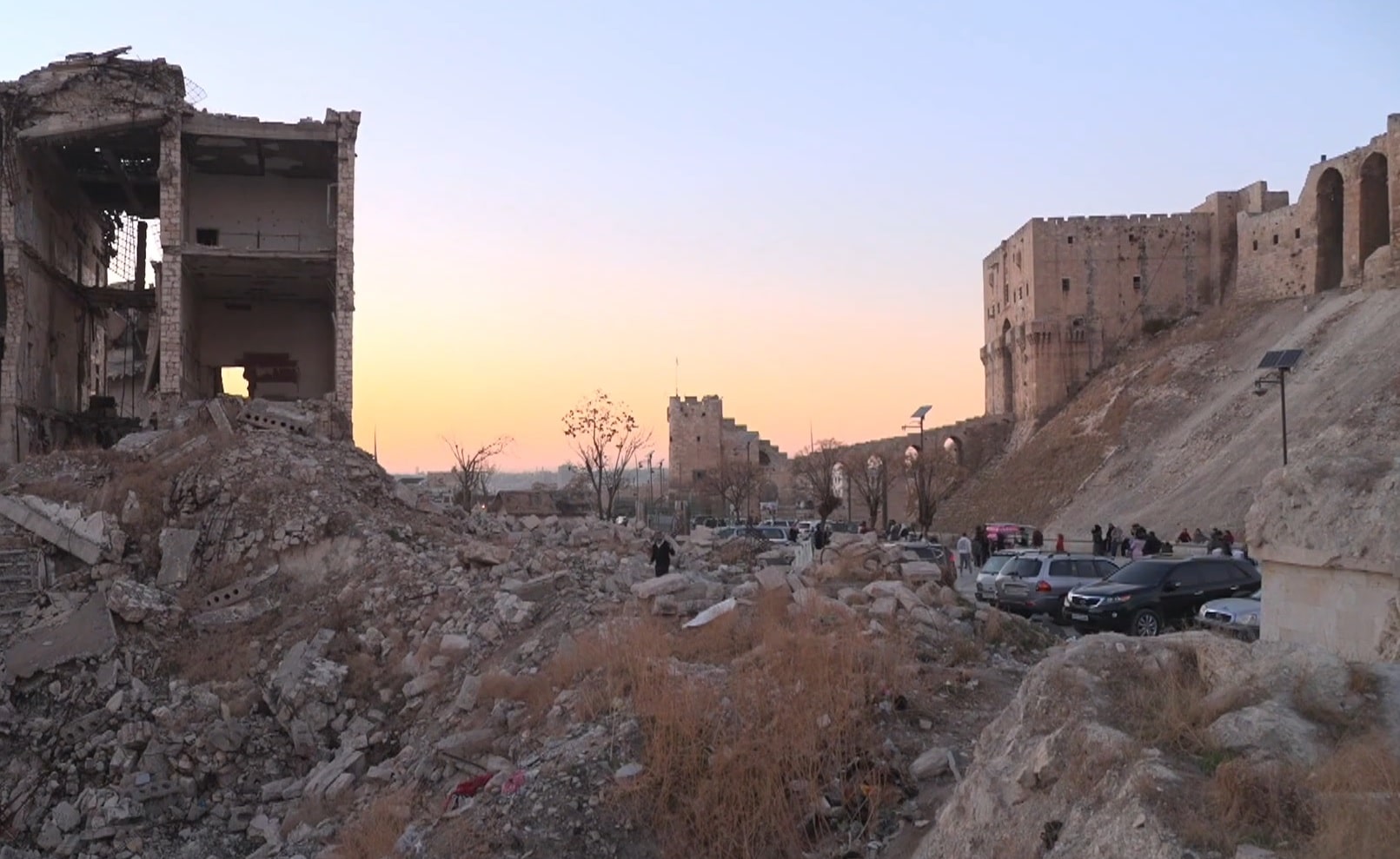 Horrores do regime al-Assad: vala comum expõe a máquina de matar da Síria