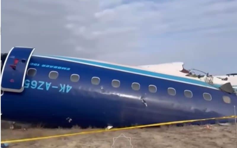 Míssil russo abate Embraer 190 da Azerbaijan Airlines e mata 38 pessoas