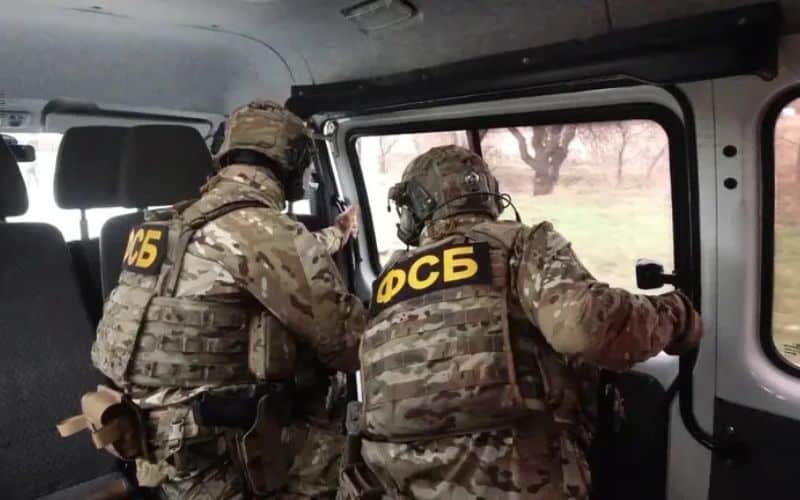 Vídeo: Ucrânia planejava matar altos funcionários do Ministério da Defesa russo, diz FSB; explosivos foram enviados em peças de carro