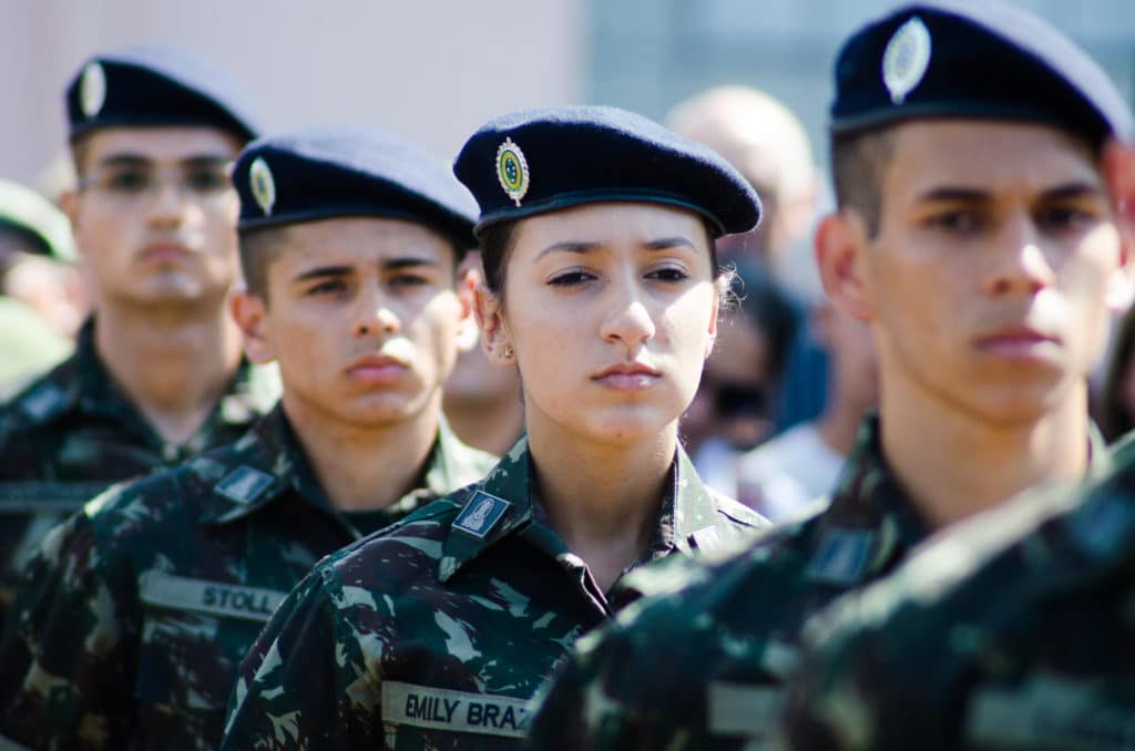 Mulheres no Exército: o que esperar do alistamento militar feminino em 2025? Saiba onde e quando se alistar