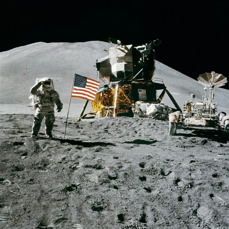 Trump indica novo líder da NASA e defende criação de tropas no espaço