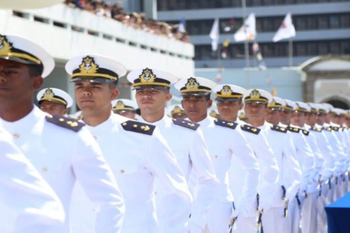 Marinha convoca brasileiros para ingresso, sem concurso, em diferentes áreas! Inscrições já estão abertas para mais de 500 vagas; veja como participar