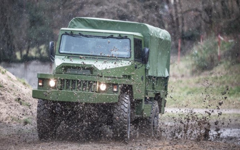 Exército Argentino inicia testes com caminhões 4×4 VLRA da Arquus, avaliando tecnologia avançada e capacidade tática para modernizar operações militares