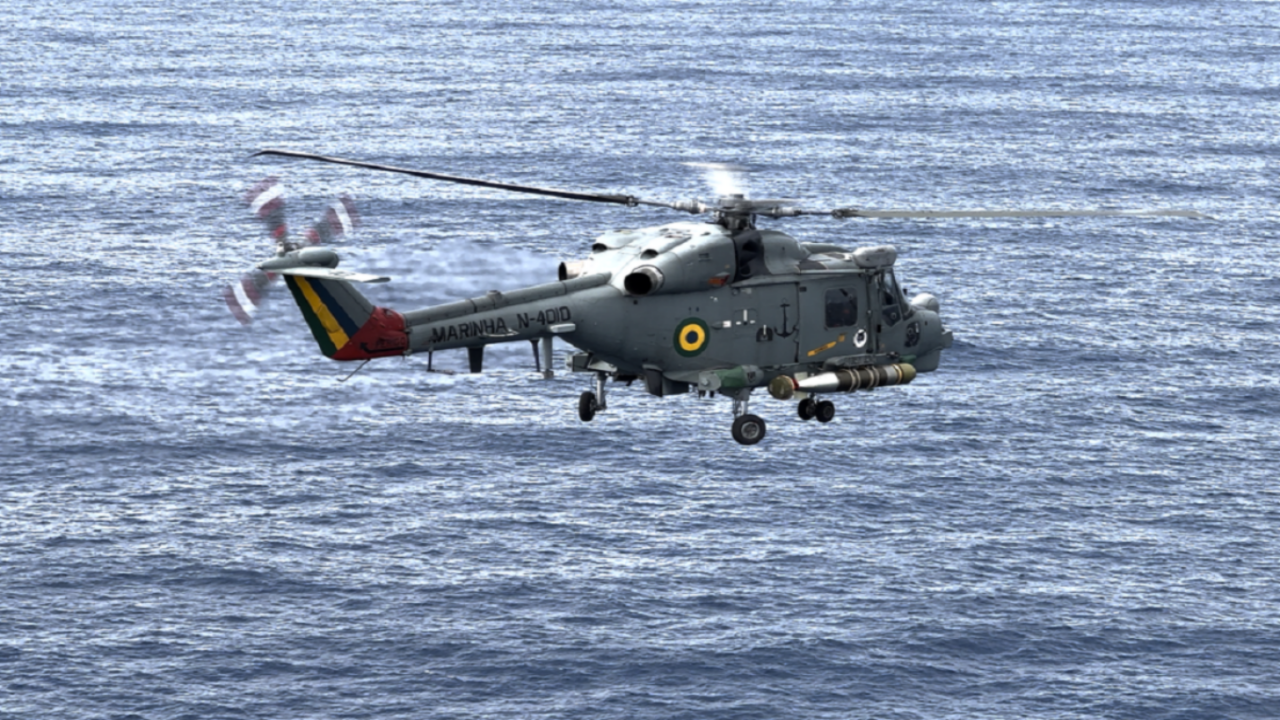 Operação Poseidon: a Aviação Naval destaca-se com avanços e a colaboração estratégica de pilotos e aeronaves da Marinha e da FAB, que realizaram exercícios cruciais para o sucesso da missão