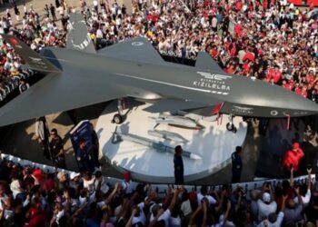Caça Bayraktar KIZILELMA revoluciona a aviação militar da Turquia: com defesa e tecnologia de ponta, o caça não tripulado alcança quase Mach 1 e conclui com sucesso novo teste de voo