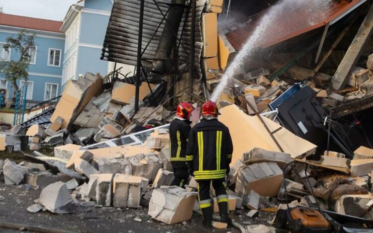 Guerra entre Rússia e Ucrânica causa destruição